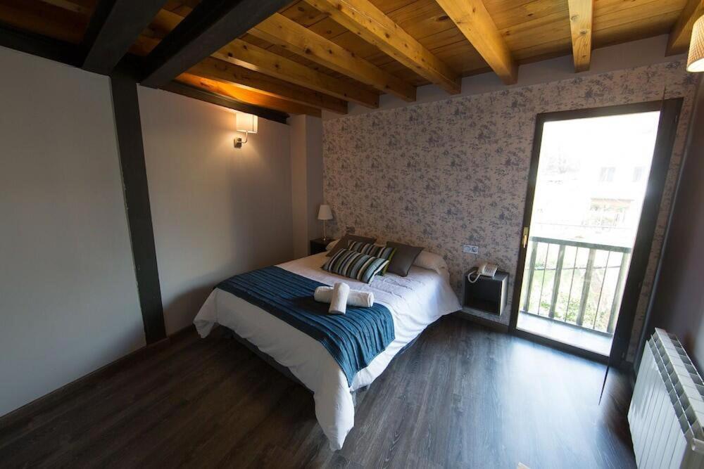 Готель Rustik Hostal Rural Молінасека Екстер'єр фото