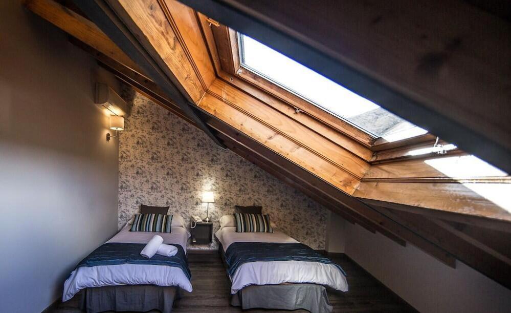 Готель Rustik Hostal Rural Молінасека Екстер'єр фото